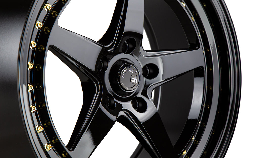 Aodhan Raised Center Cap for DS Series