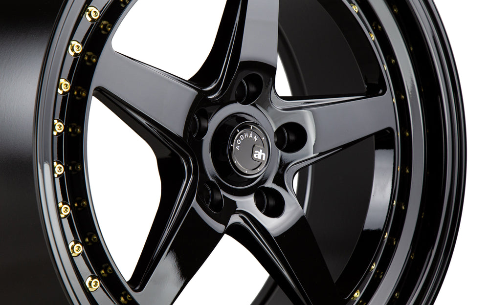 Aodhan Raised Center Cap for DS Series