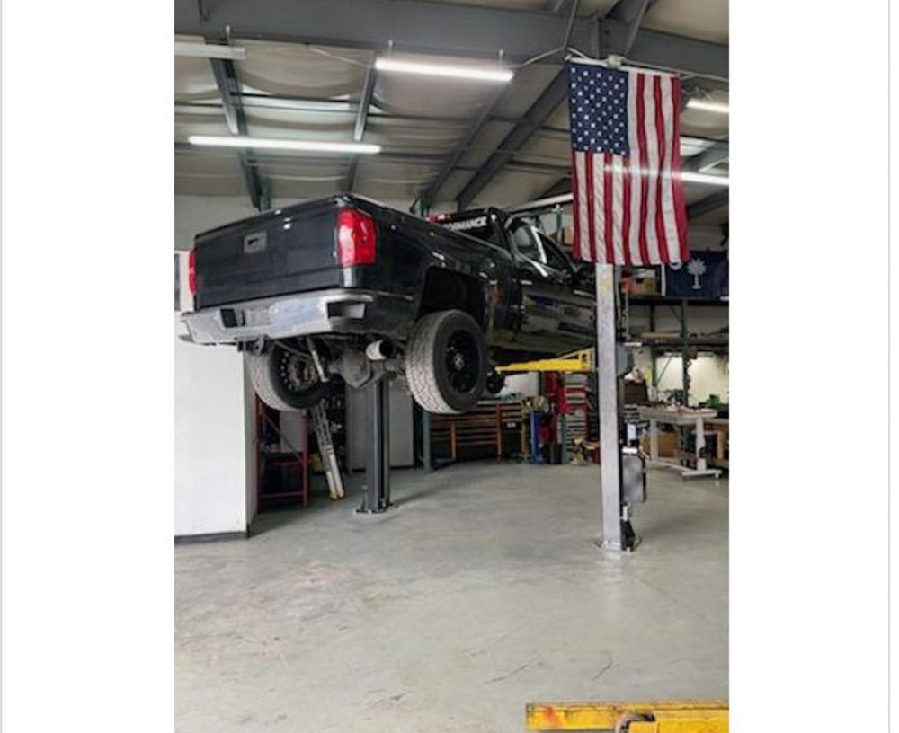 Titan Lifts™ 9,000 LB Clearfloor 2-Post Car Lift (HD2P-9KMSC)